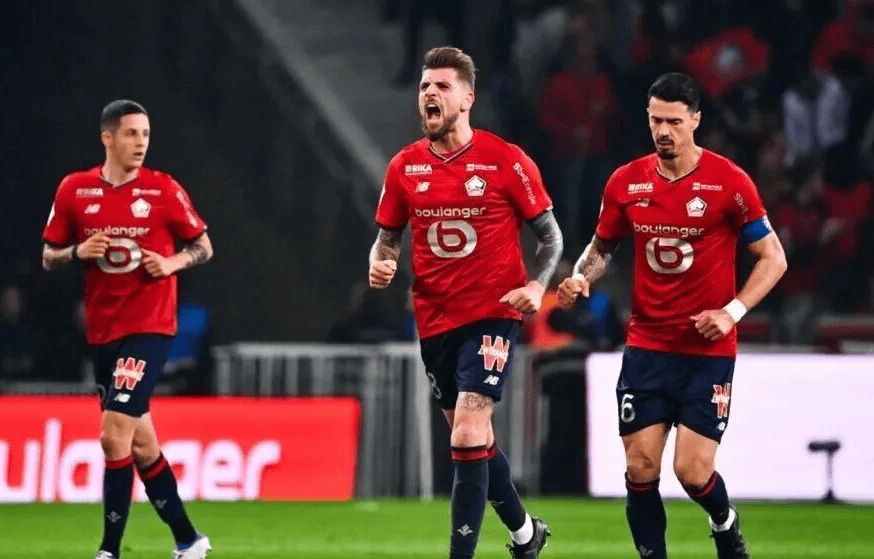 关于里尔队多点开花，大胜对手跻身法甲积分榜前列的信息